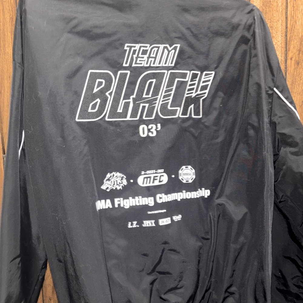OFFICIAL (Mangwa) MERCH, zip up windbreaker from manga “JINX”. Zip up pockets